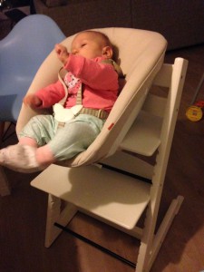 What's on mamas mind stokke kinderstoel newbornset
