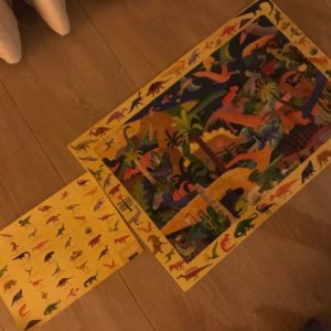 Vind en zoek puzzel dinosaurus
