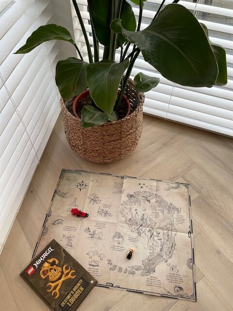 logboek en schatkaart ninjago