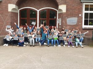 cast mees kees op kamp