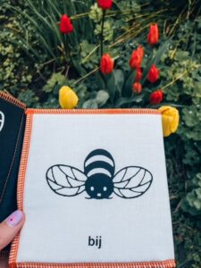 wat zie je in de tuin nijntje bij